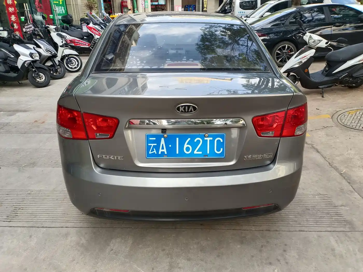 Kia Forte 2009 1.6L MT GLS фото 19