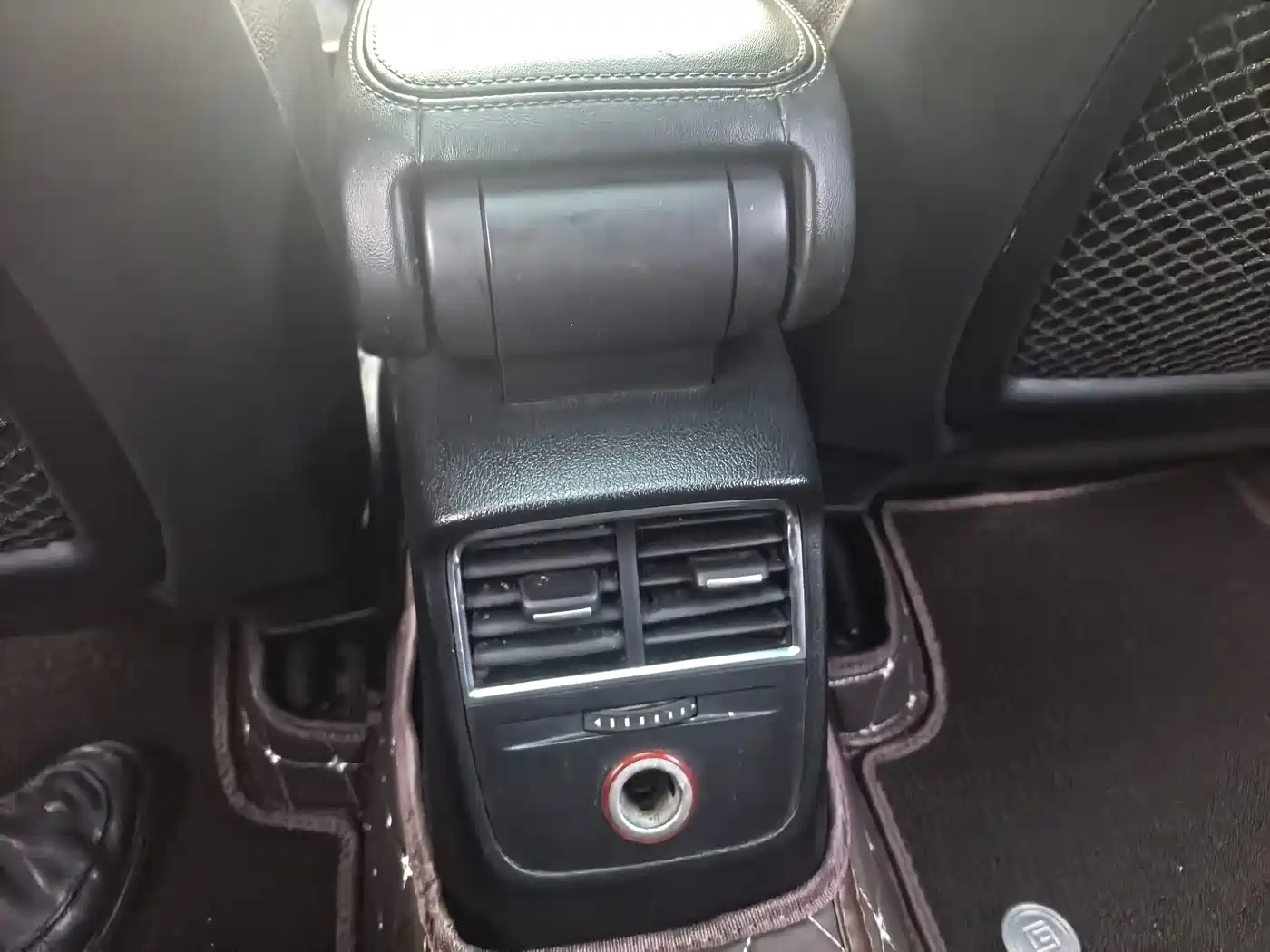 Audi A3 2014 Sportback 35 TFSI Automatic Comfort фото 6