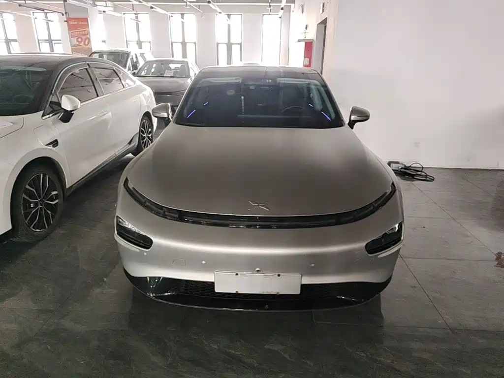 Фото 3 - XPeng P7