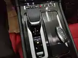 Фото 14 - Hongqi H6