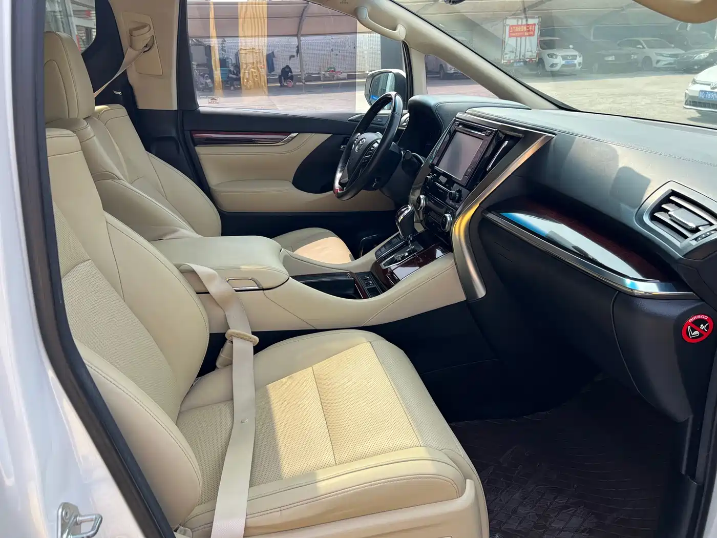 Toyota Alphard 2015 3.5L Luxury Edition фото 10