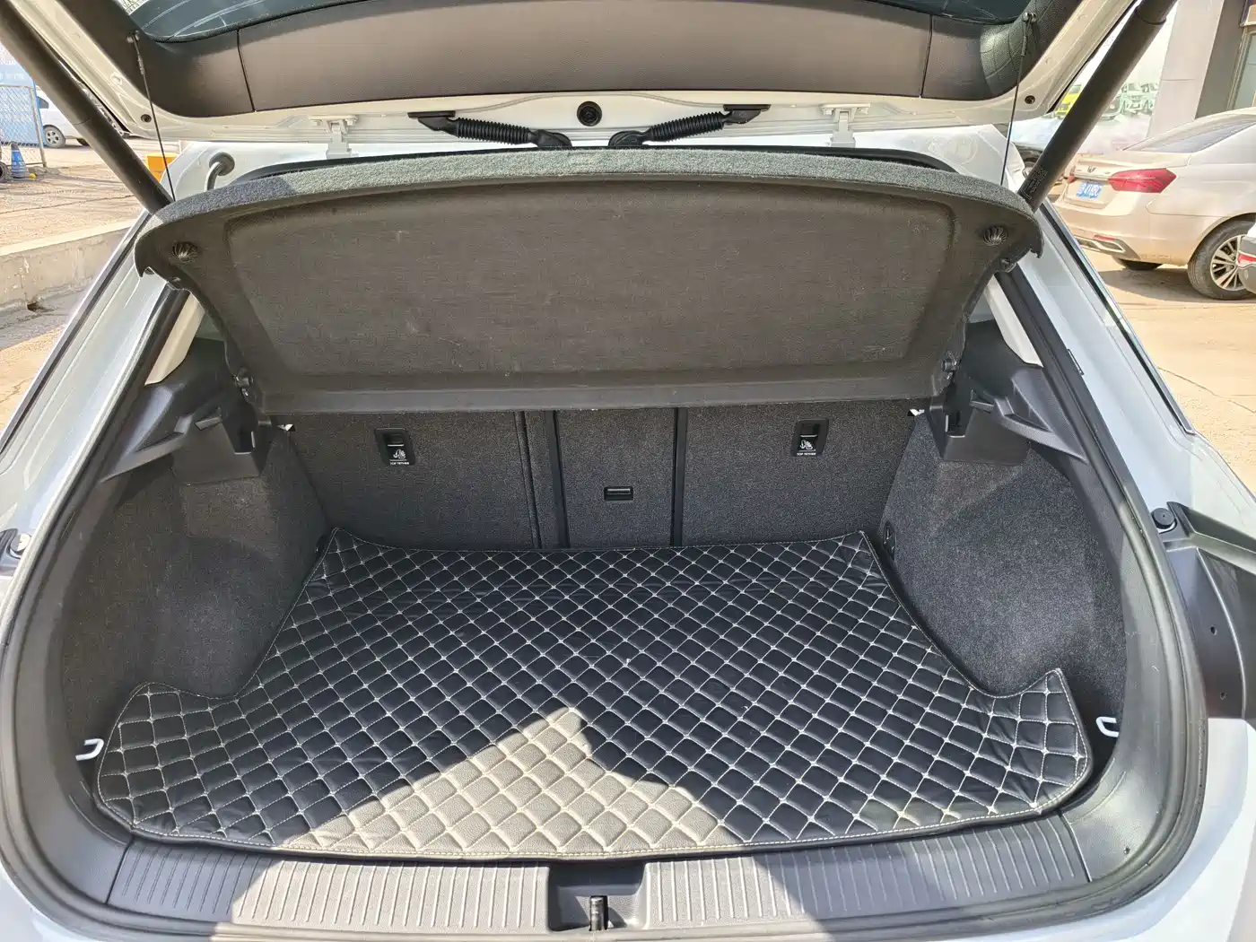 Volkswagen T-ROC 2022 280TSI DSG 2WD Comfort PLUS фото 18