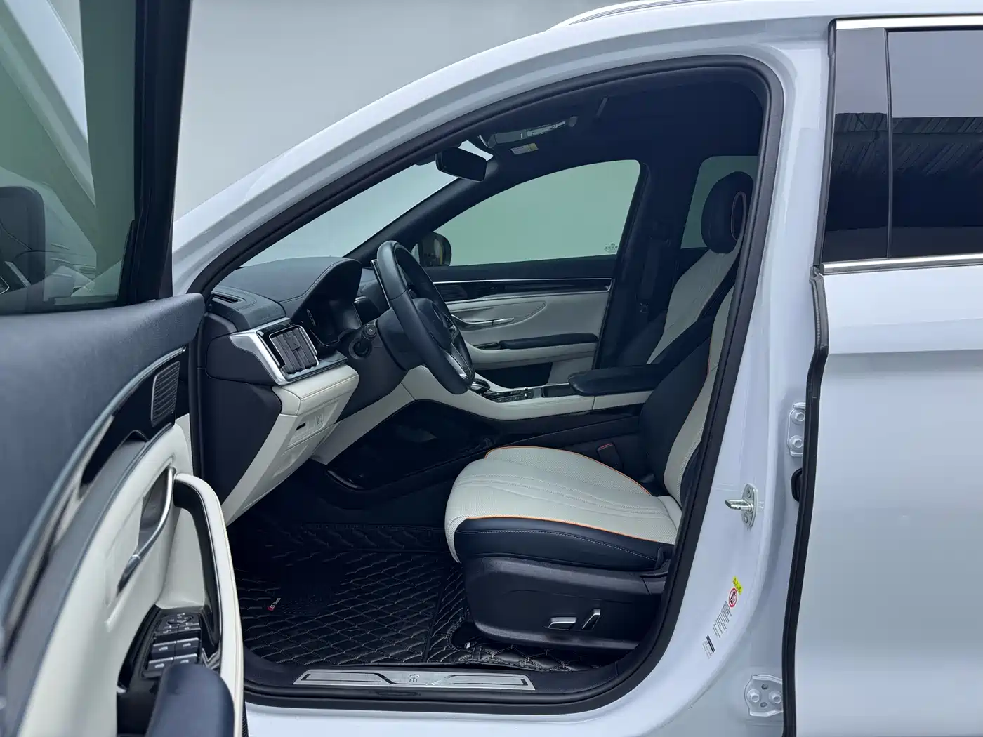 BYD Song PLUS PHEV 2021 DM-i 110KM Flagship PLUS фото 5