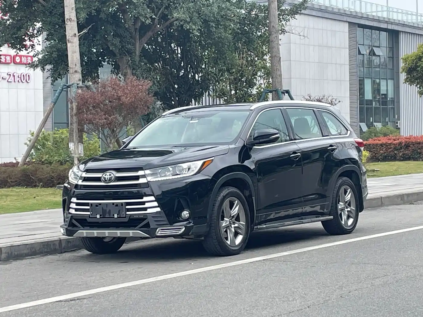 TOYOTA HIGHLANDER