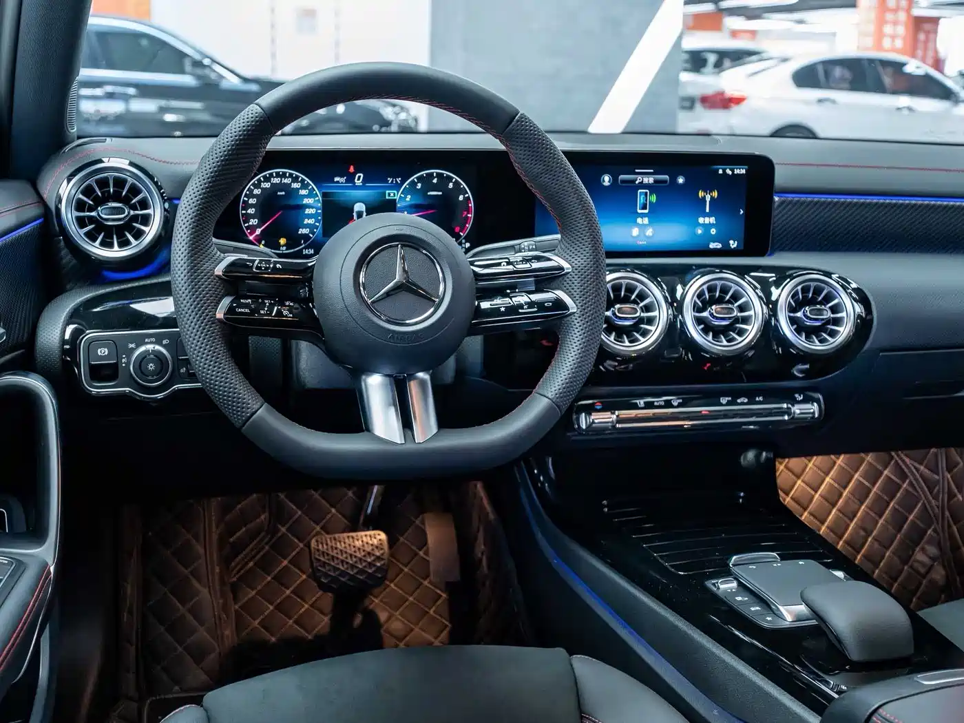 Mercedes-Benz A-Class 2024 A 200 L Fashion Edition фото 8