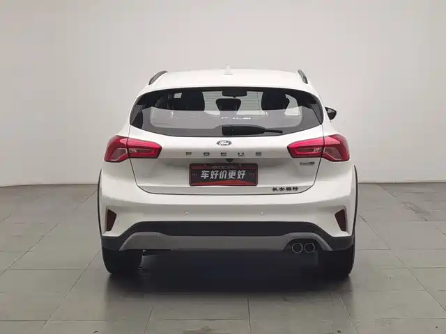 Ford Focus Active 2021 EcoBoost 180 Auto Dynamic Edition — фото 4