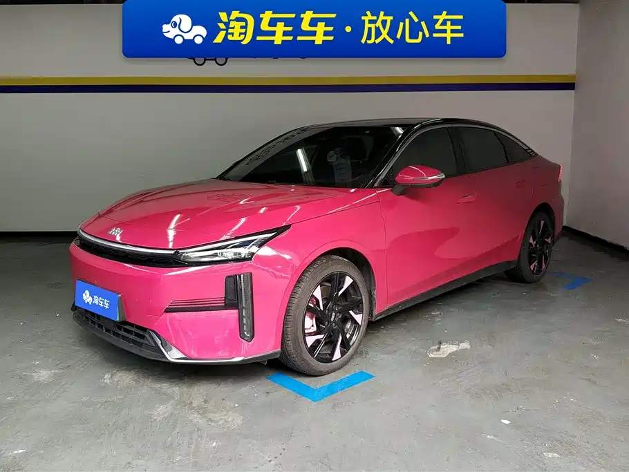 Geely Galaxy L6 2023 125km Starship