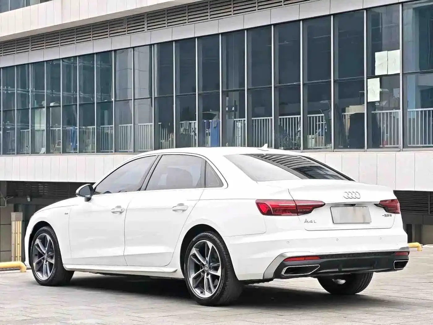Audi A4L 2020 40 TFSI Fashion Dynamic Edition фото 6