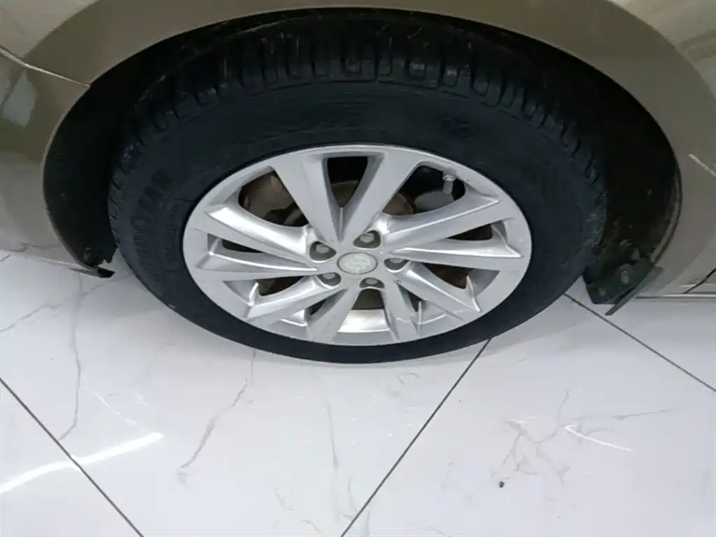 Buick Verano 2015 Sedan 15S Automatic Leading фото 23