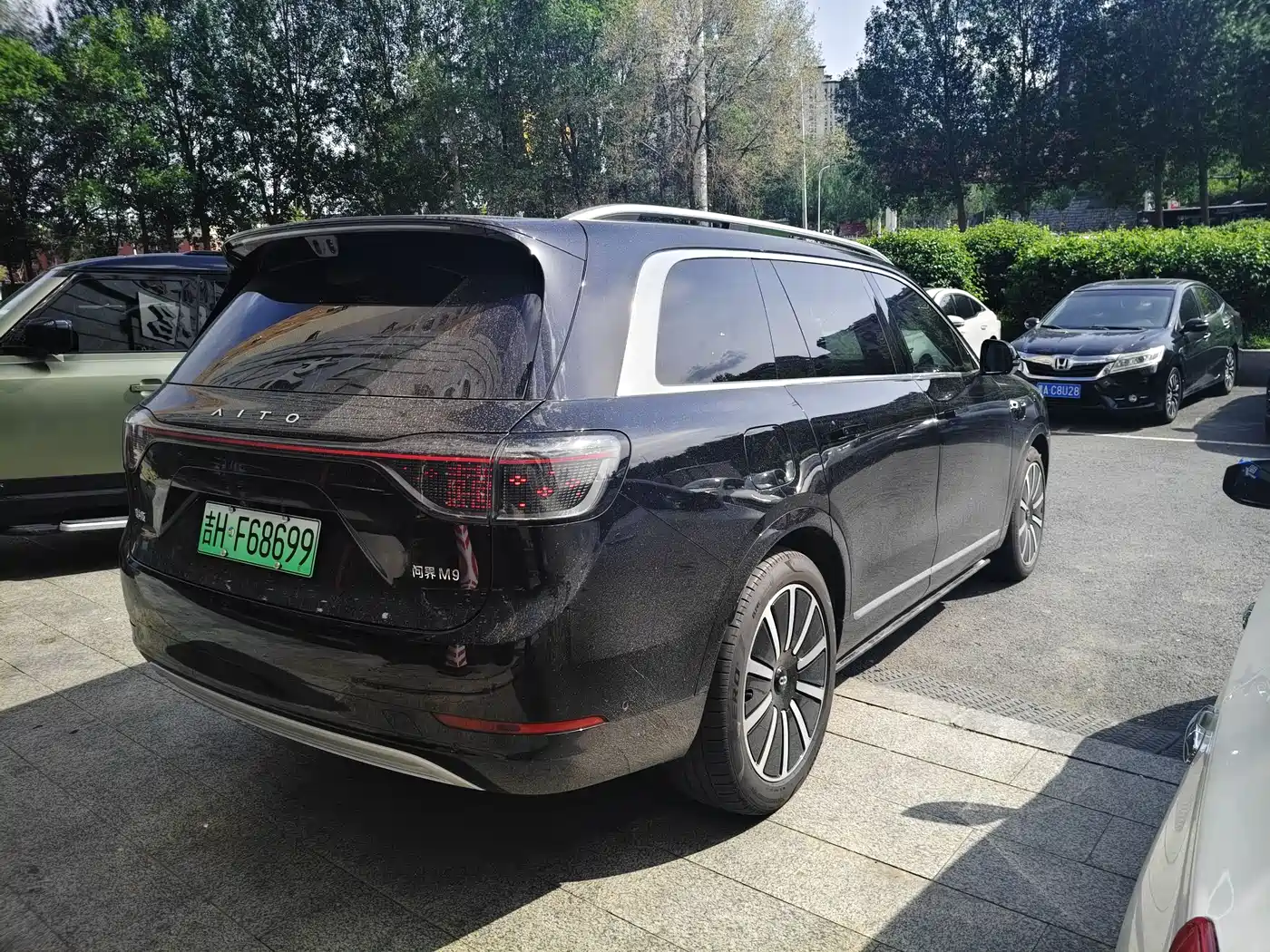 AITO Wenjie AITO M9 2025 Extended Range Ultra 52kWh 6-Seater фото 10