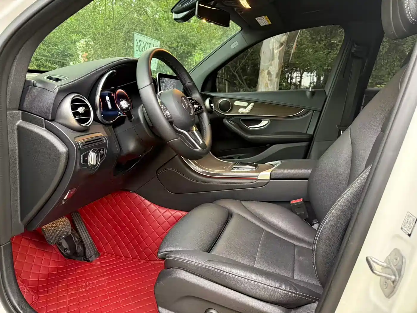 Mercedes-Benz GLC 2020 GLC 260 L 4MATIC Luxury фото 4