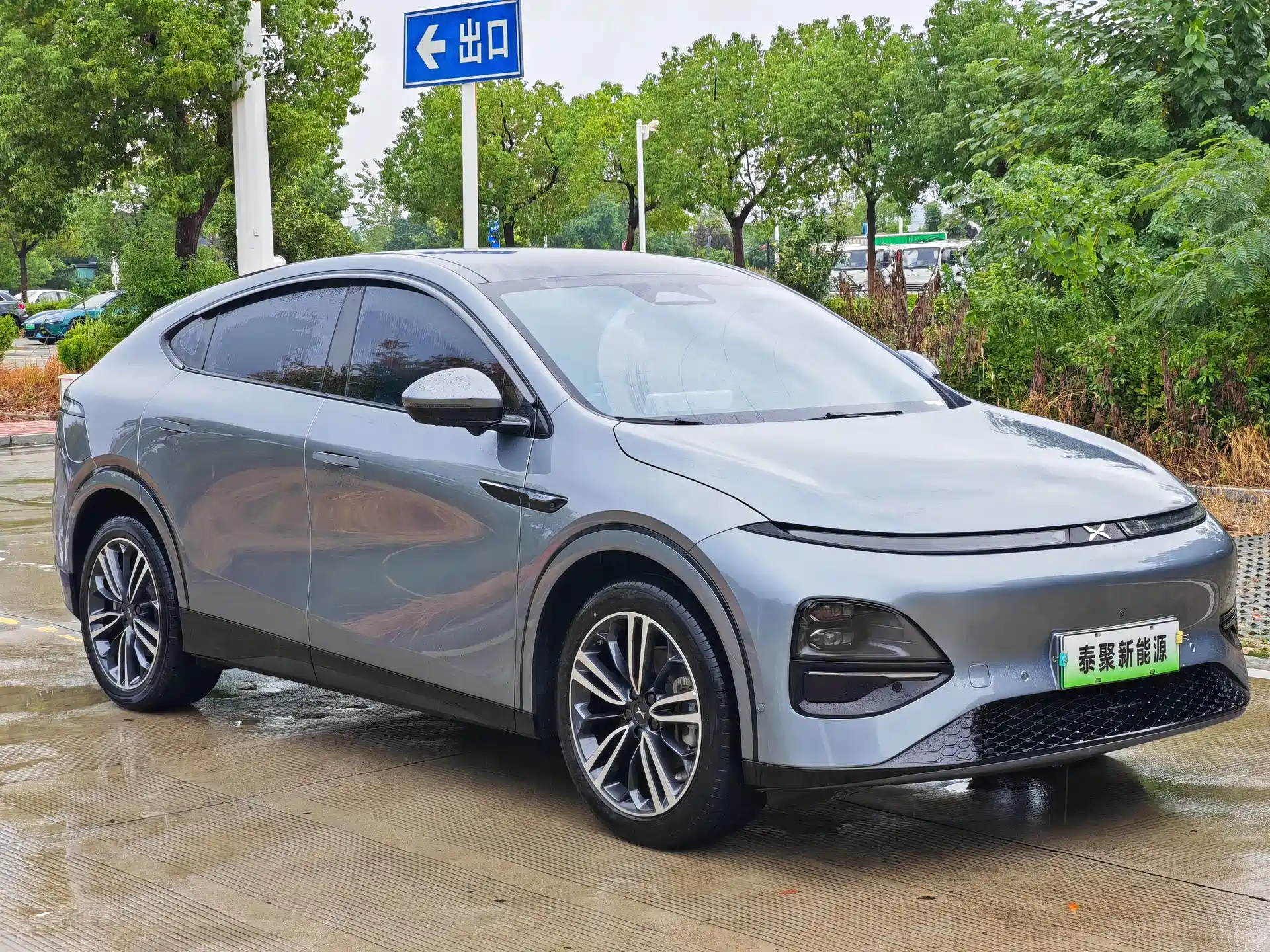 Фото 2 - XPeng G6