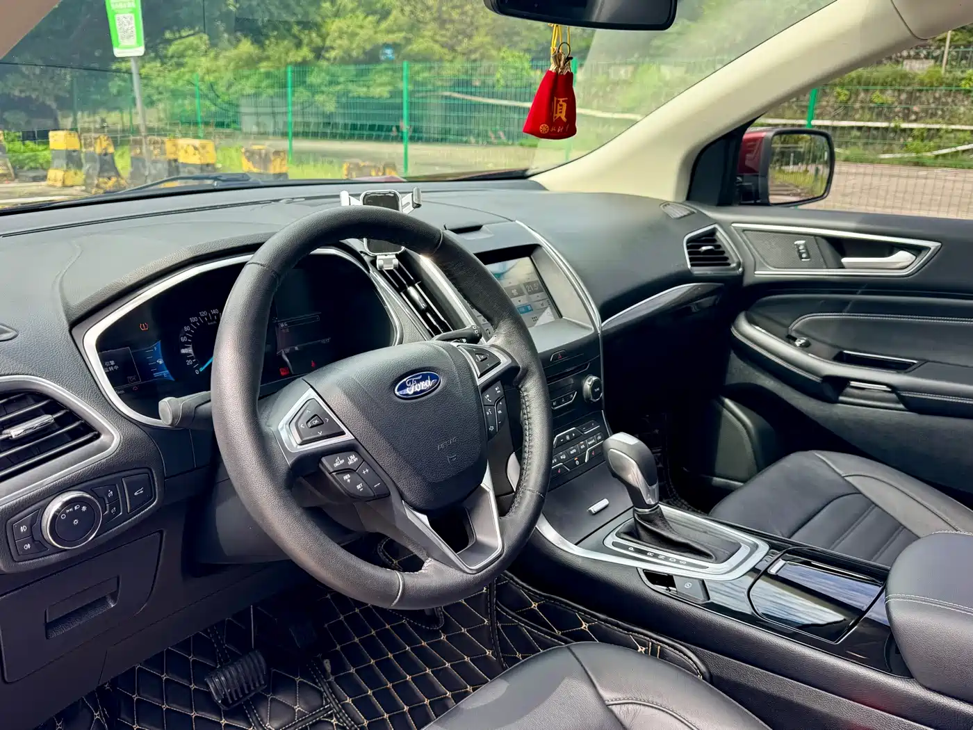 Фото 6 - Ford Edge