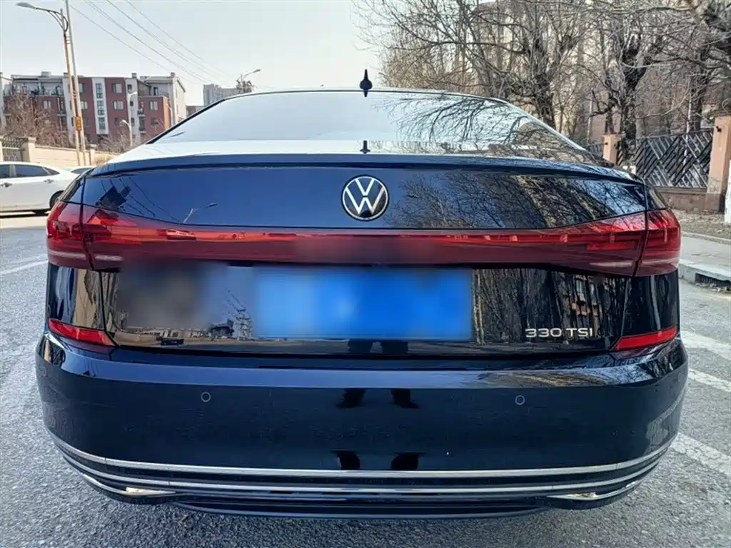 Volkswagen Passat 2022 330TSI Starlight Elite Edition фото 16