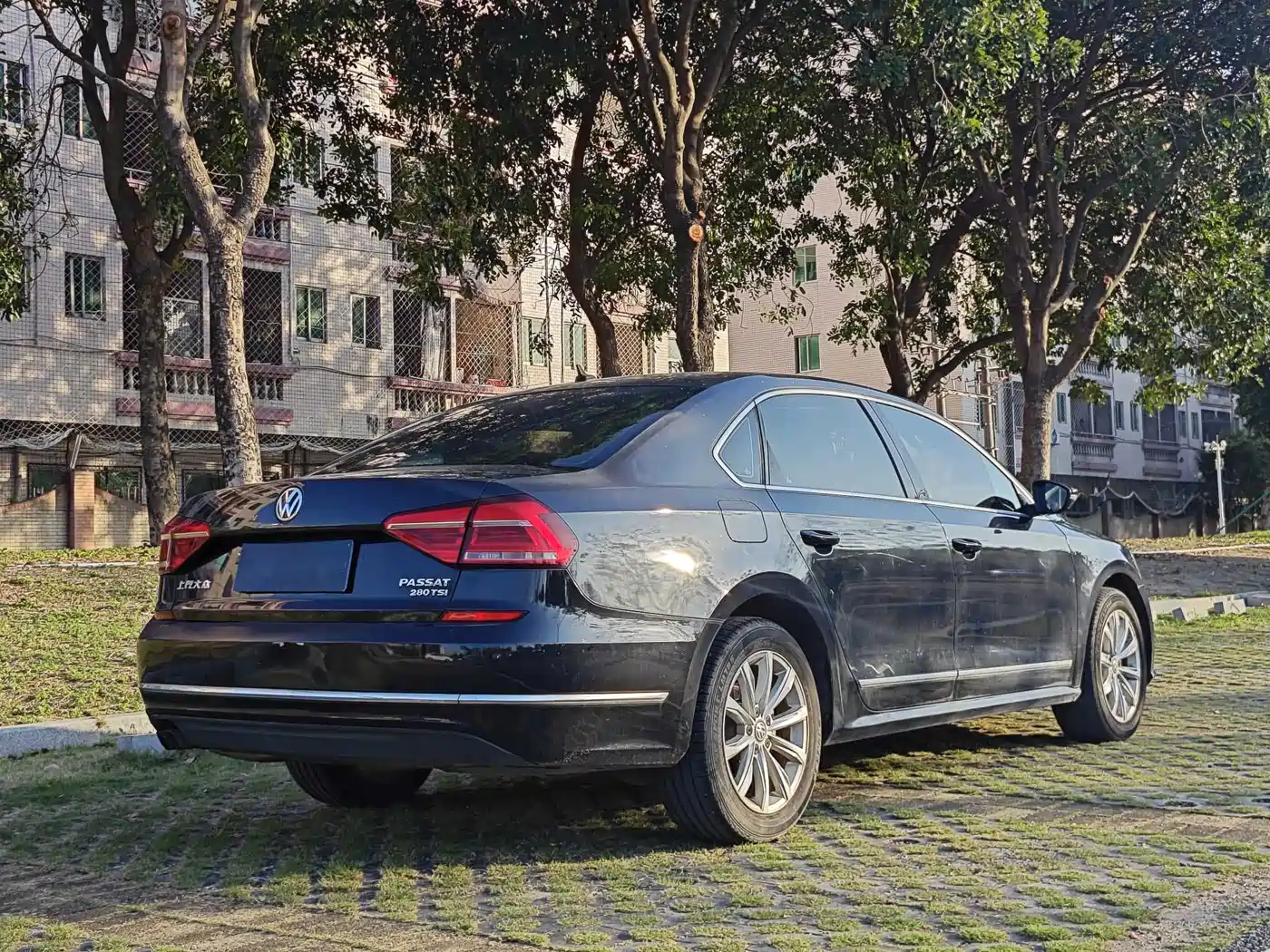Volkswagen Passat 2017 280TSI DSG Prestige фото 5