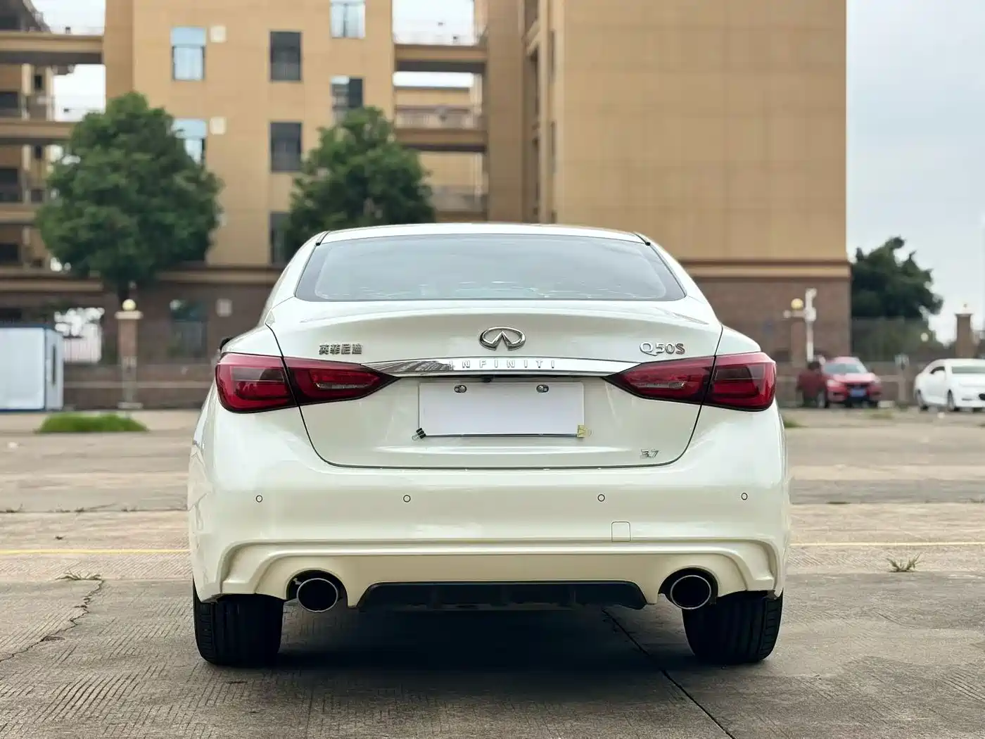 Фото 8 - Infiniti Q50L