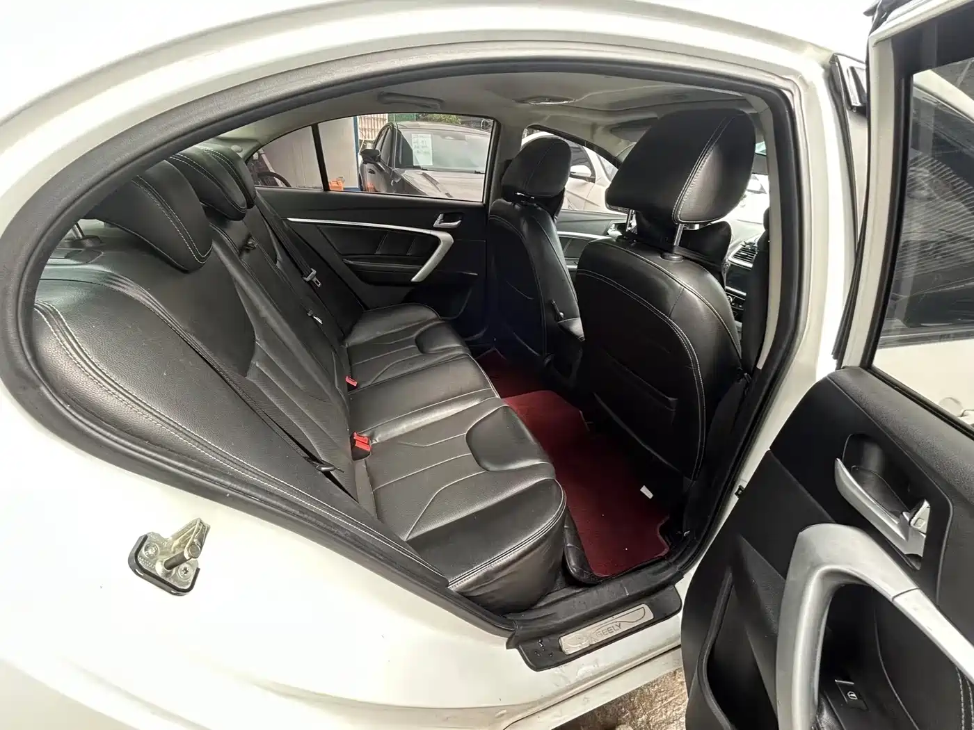 Geely Emgrand 2016 2016 Sedan 1.5L Manual Up Version