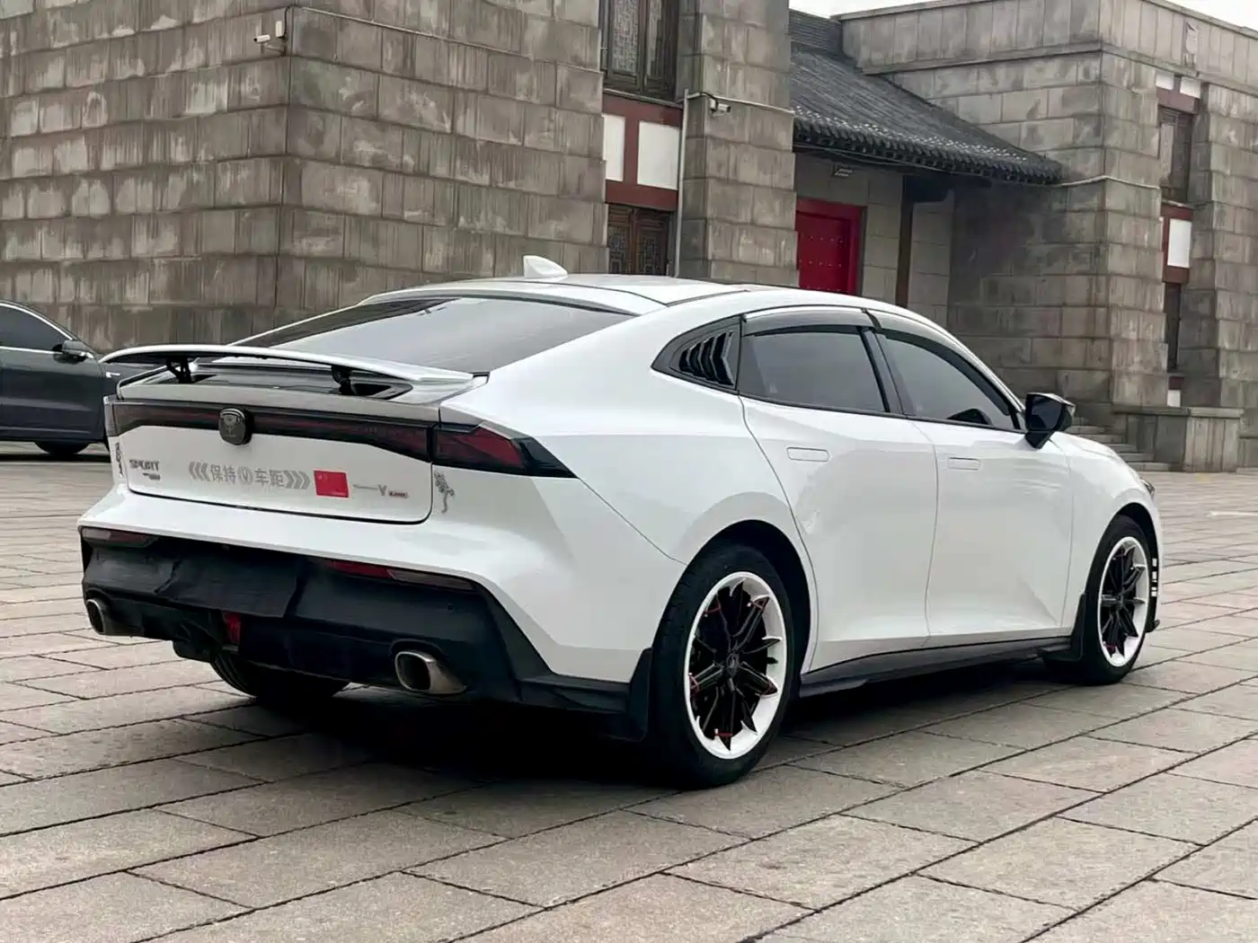 CHANGAN UNI-V
