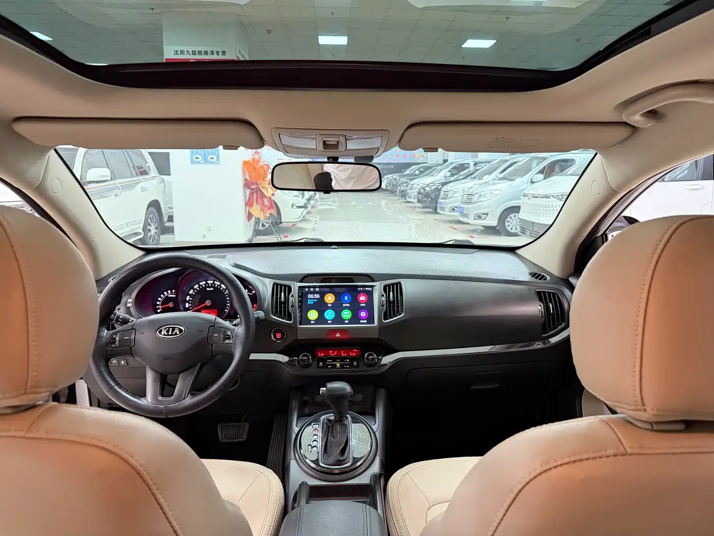 Kia Sportage 2012 2.0L Automatic AWD GLS фото 9