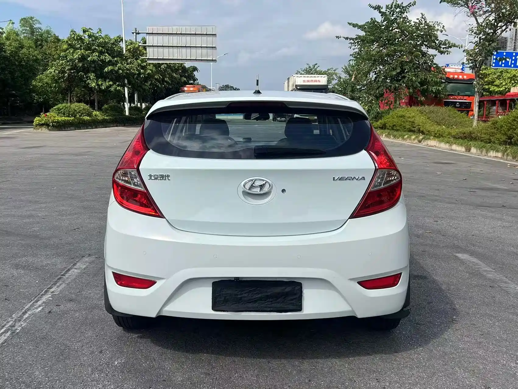 صورة 6 - Hyundai Reina
