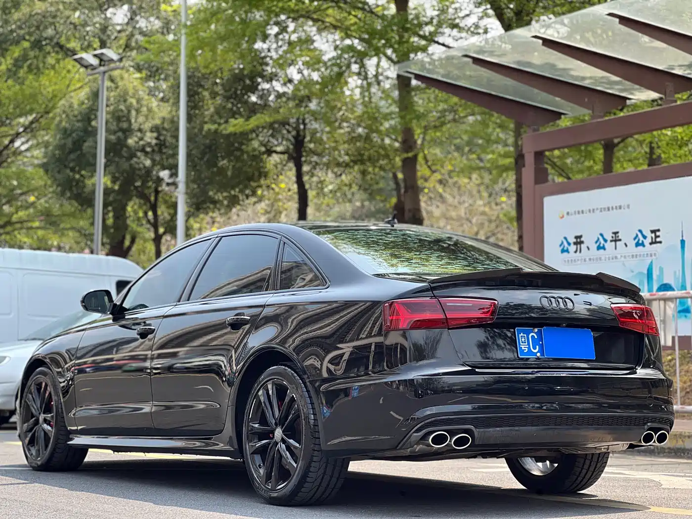 Audi A6L 2018 30th Anniversary 45 TFSI quattro Sport фото 20
