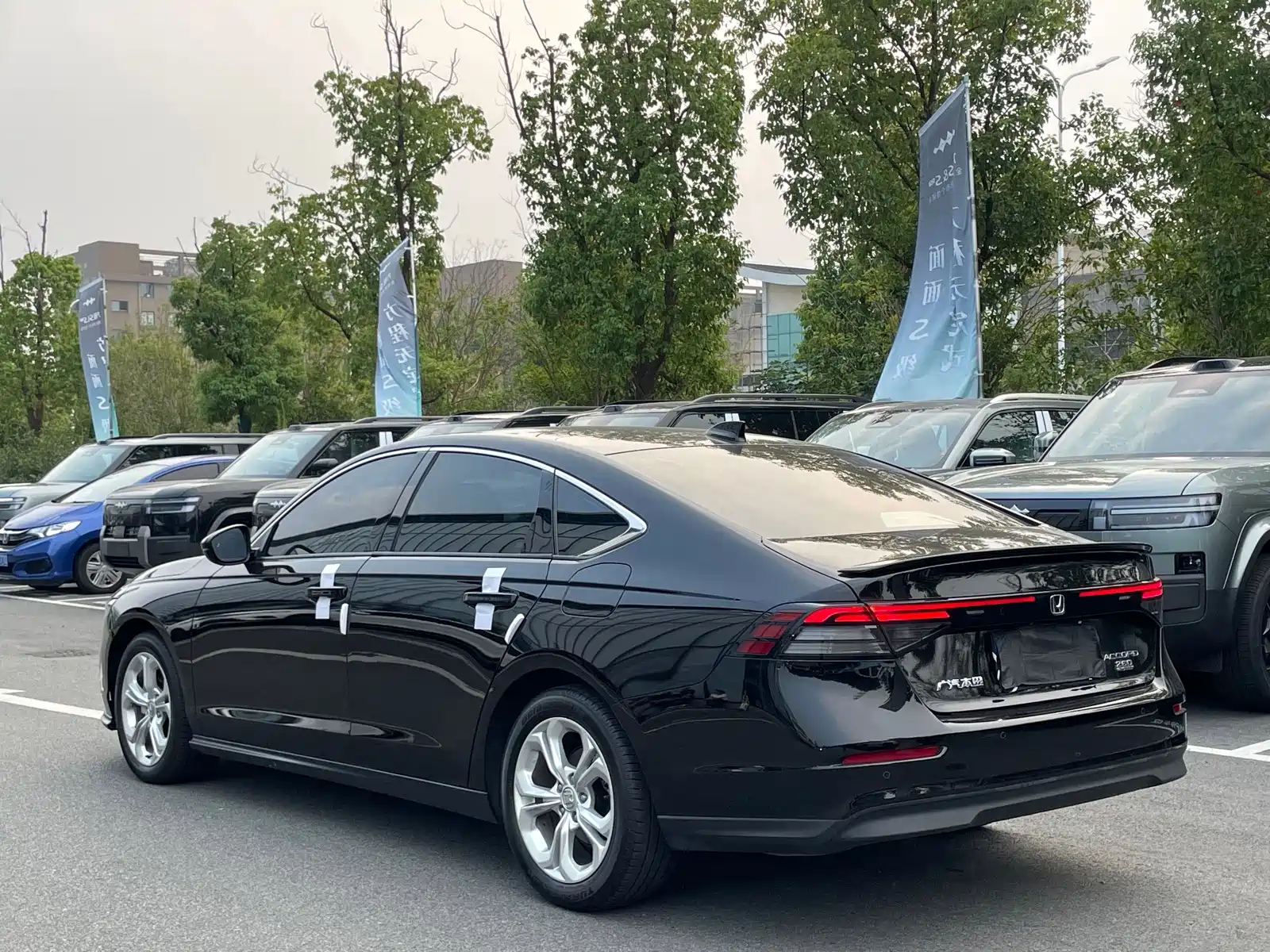Фото 14 - Honda Accord