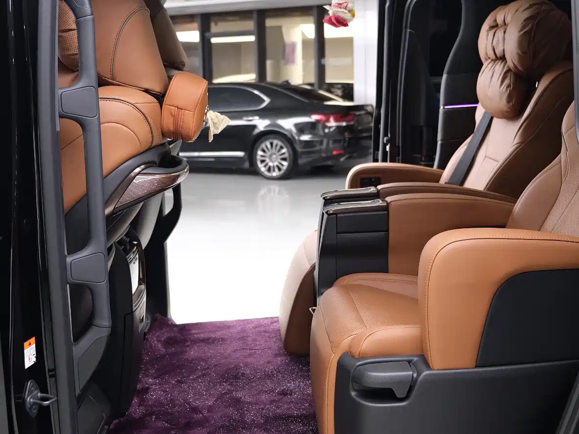 Toyota Vellfire 2025 Crown Hybrid 2.5L Ink Gold Executive Edition фото 16