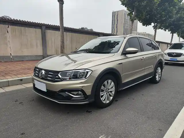  Volkswagen C-TREK 2018 1.5L Auto Fashion Edition