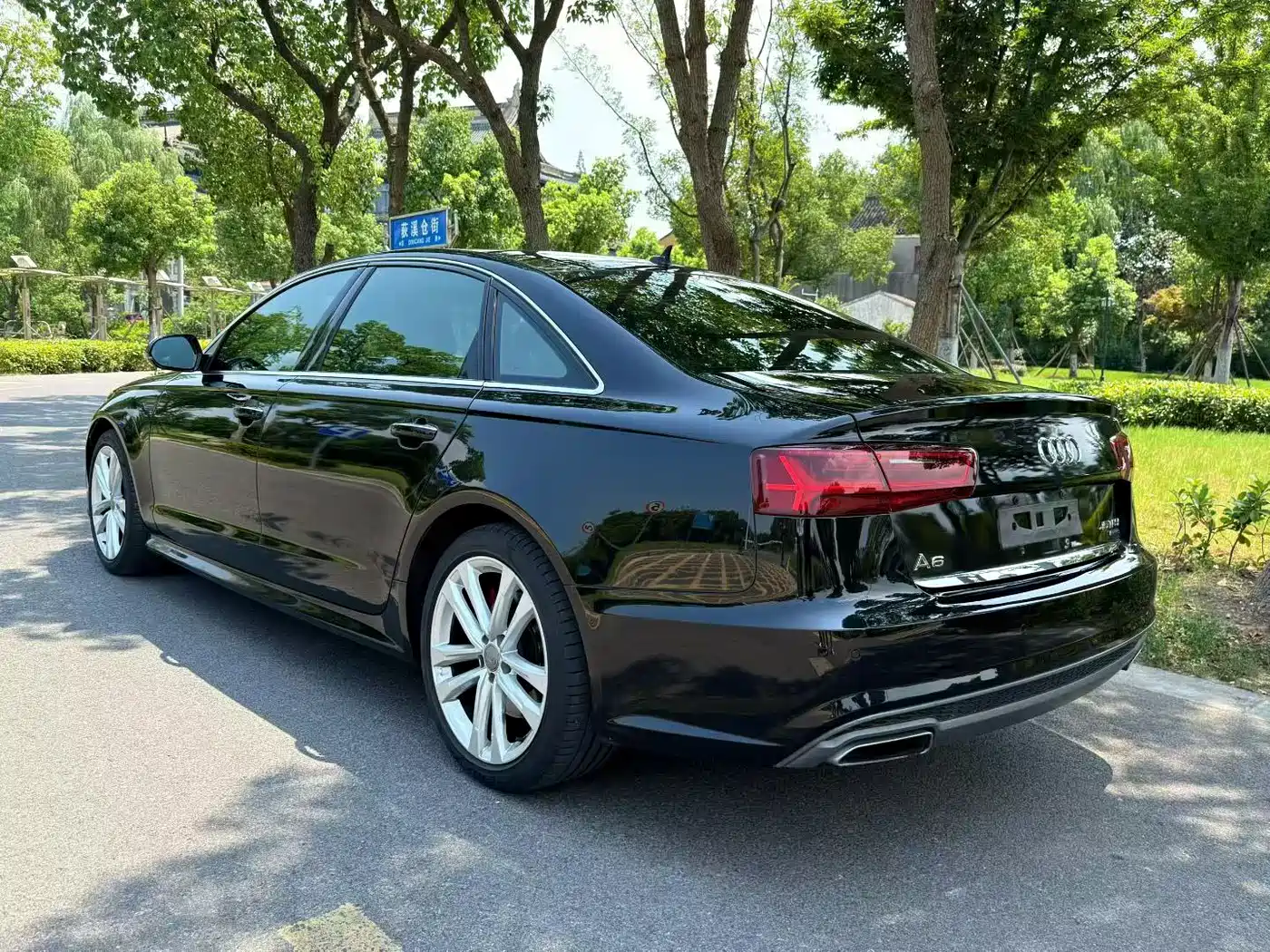 Фото 3 - Audi A6L