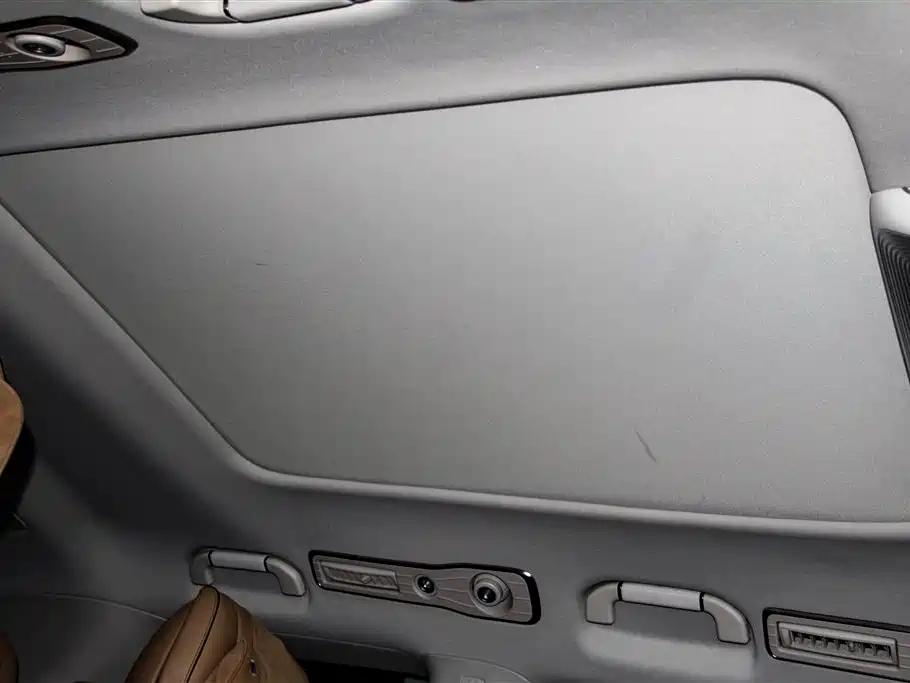 Denza D9 2024 DM-i 980 AWD Premium фото 30