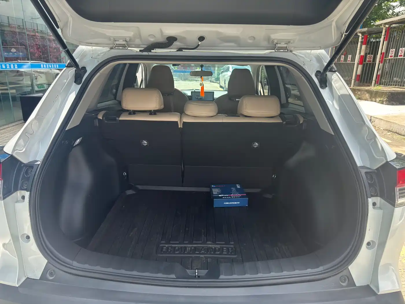 Toyota Frontlander 2023 2.0L CVT Elite Edition фото 8