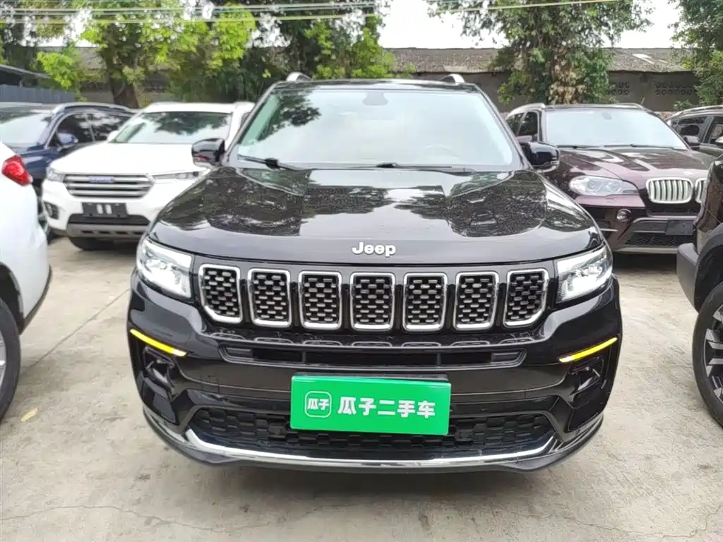 JEEP GRAND COMMANDER