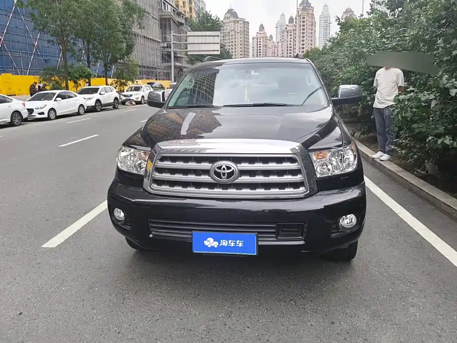 Toyota Sequoia 2012 2010 5.7 Platinum Edition