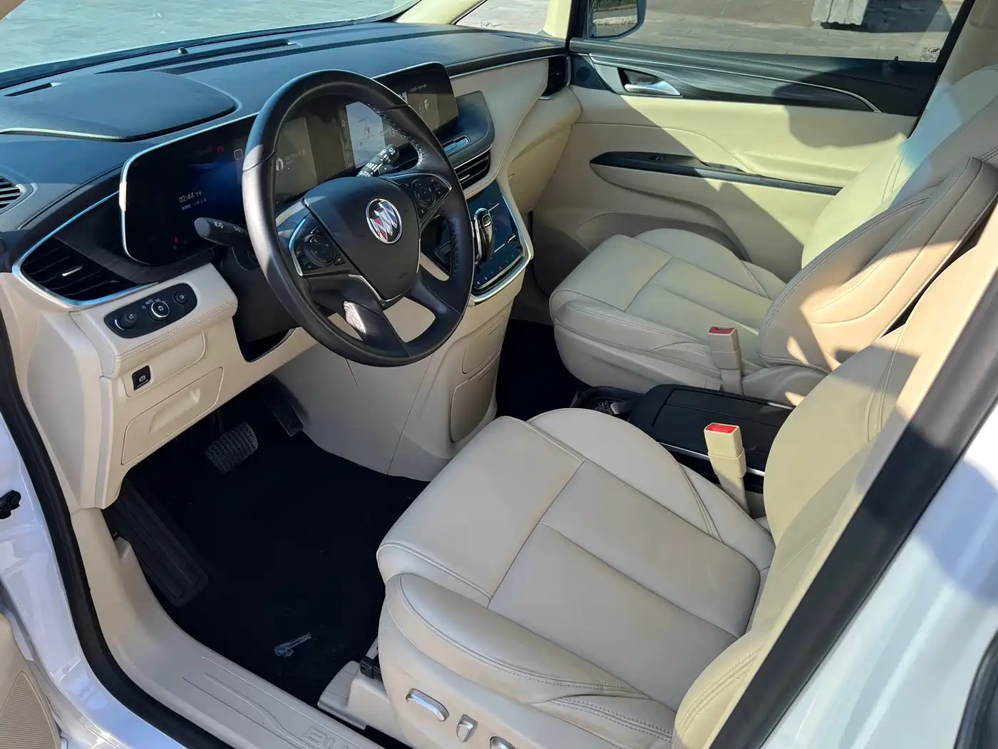 Buick GL8 2023 ES Landmaster Exclusive фото 7