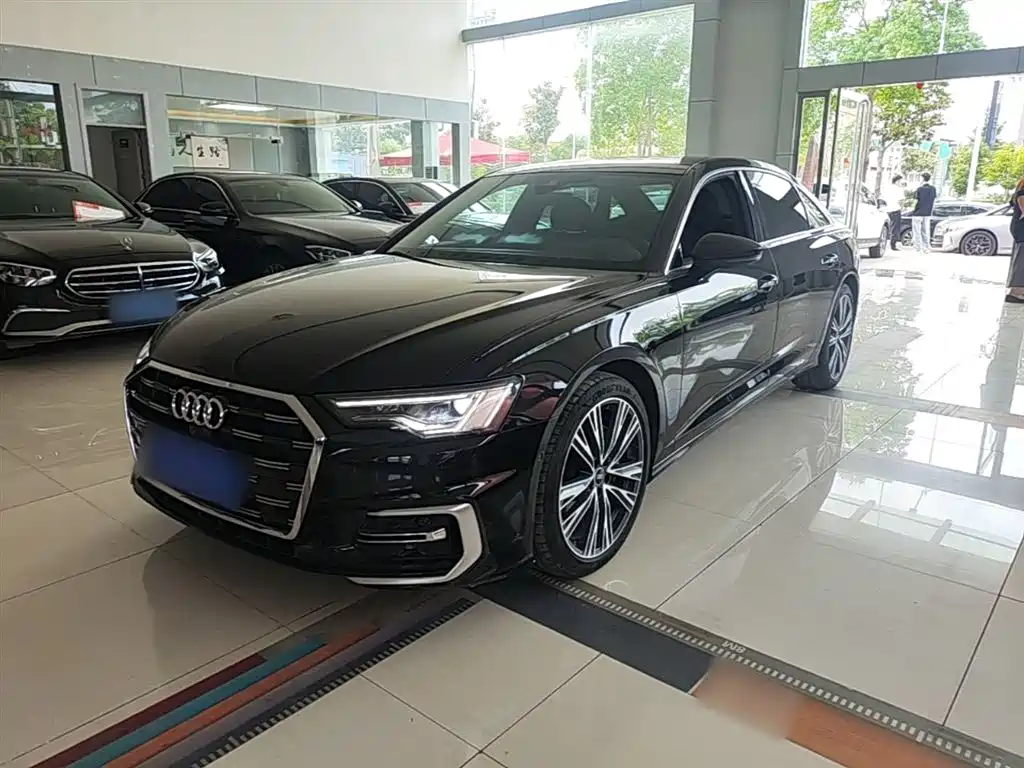 Audi A6L 2023 45 TFSI Premium Selection Dynamic фото 2