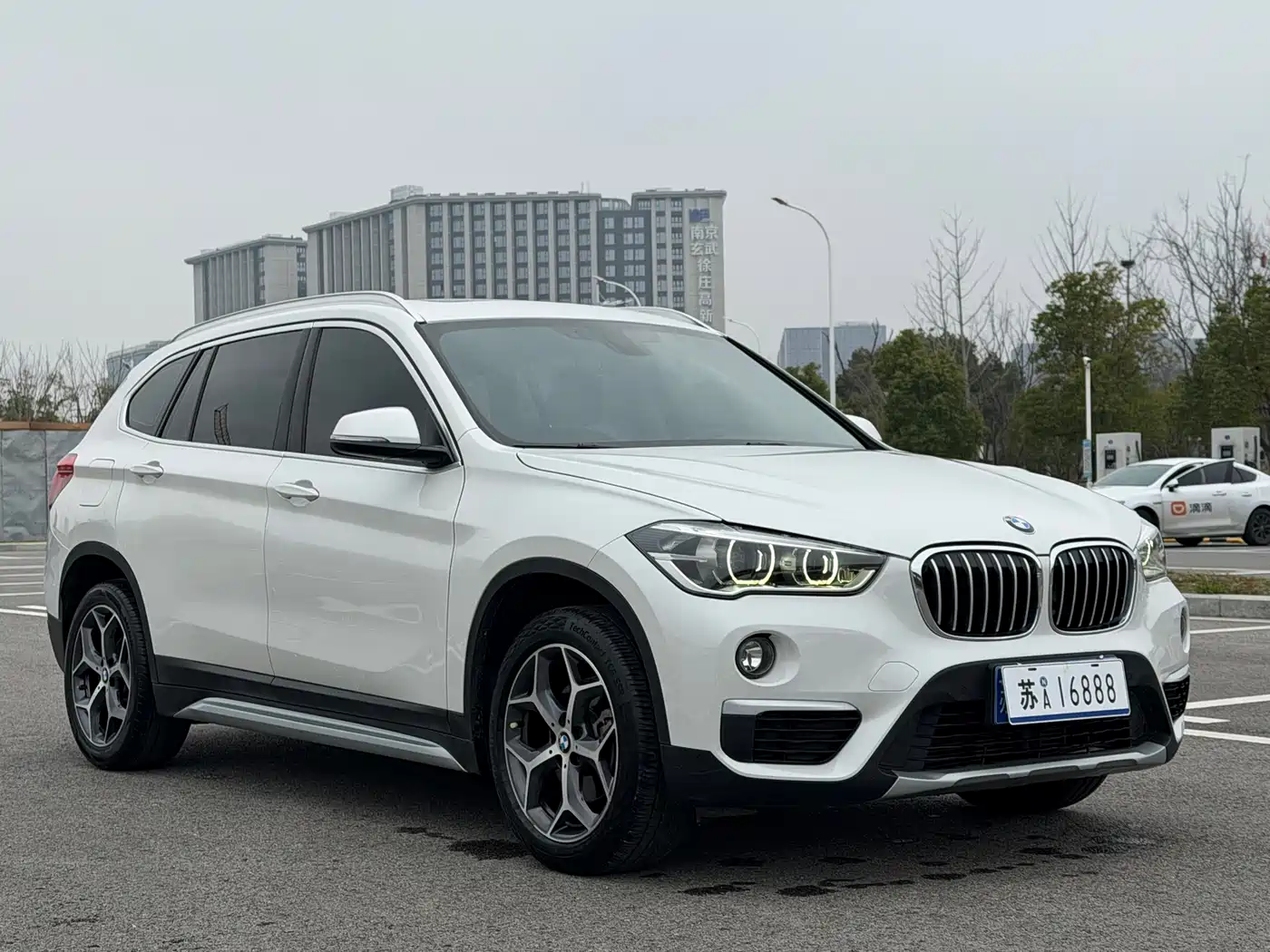 BMW X1 2019 sDrive18Li Premium Model фото 3