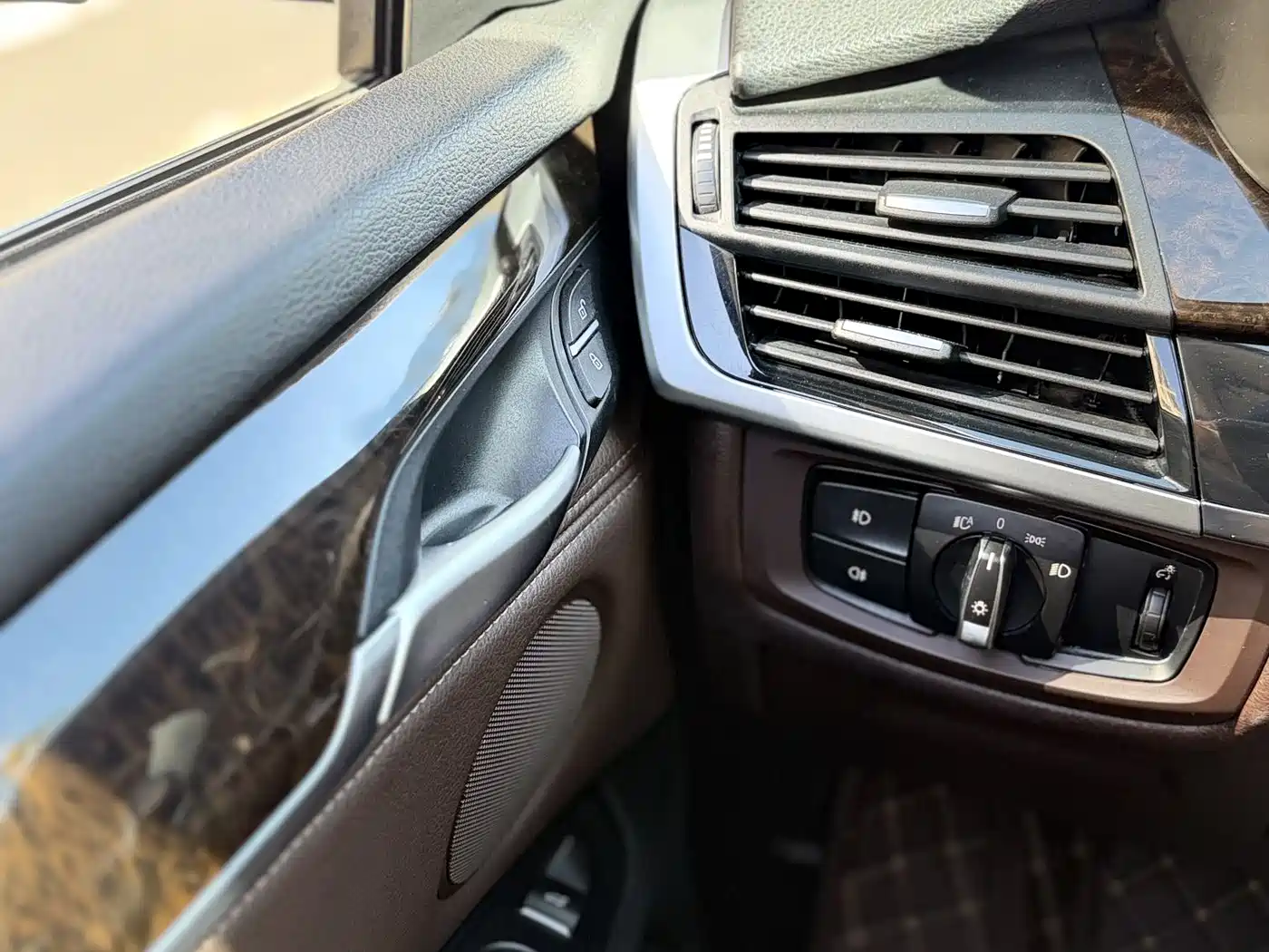 BMW X5 (Import) 2015 xDrive28i фото 19