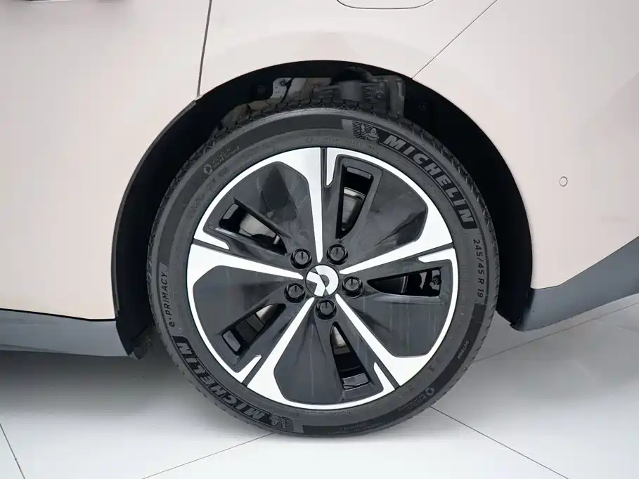 Фото 26 - NIO ET5T