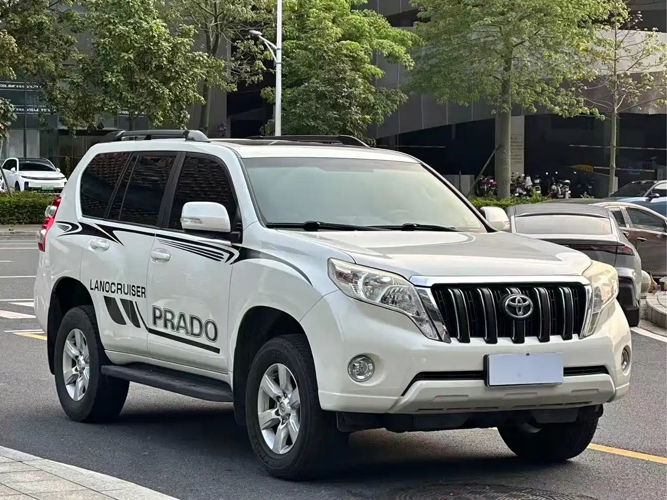TOYOTA PRADO