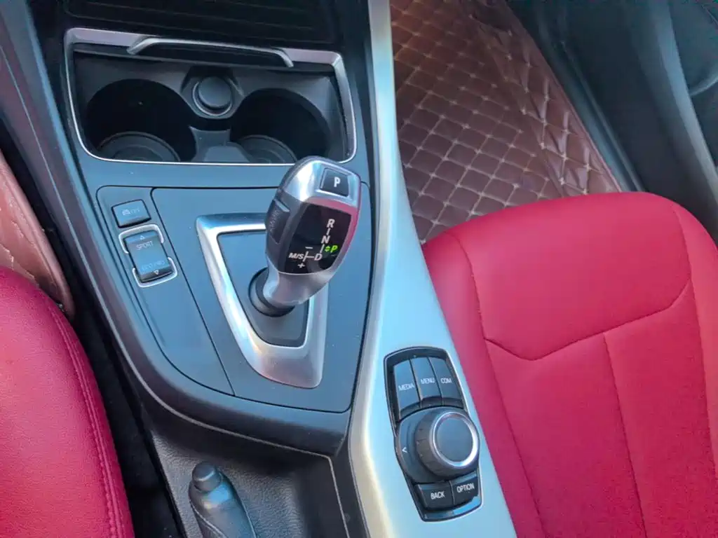 BMW 1 Series (Import) 2018 2016 118i Leading