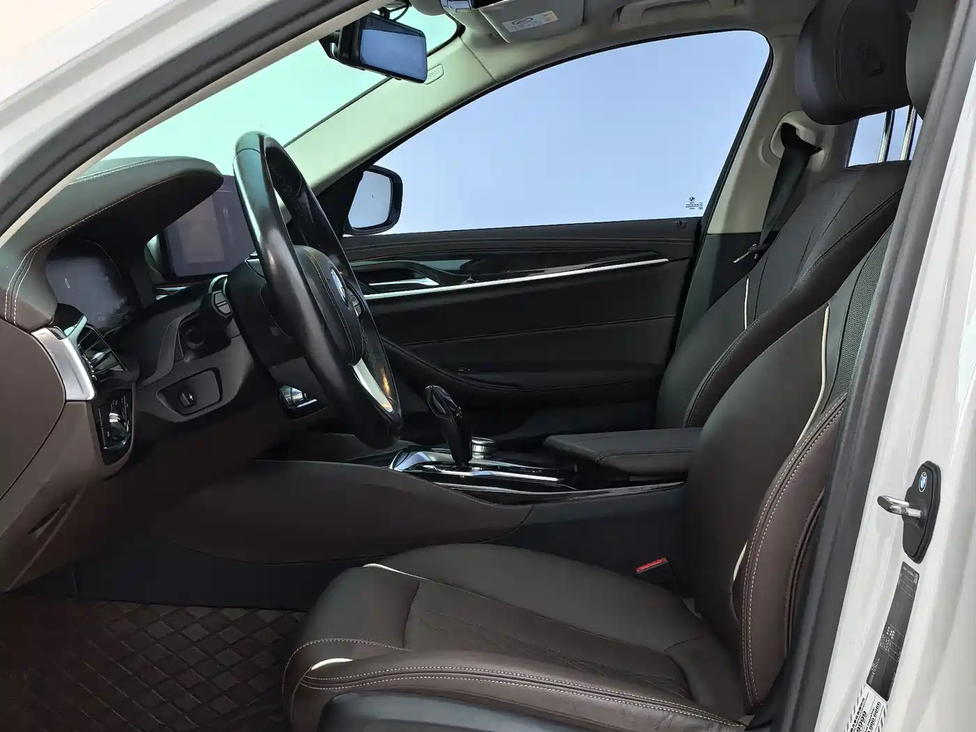 BMW 5 Series 2021 525Li Luxury Package фото 6