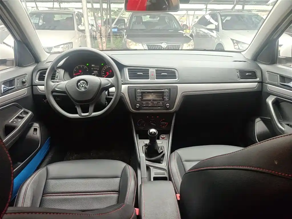 Volkswagen Lavida 2017 1.6L Manual Trend Edition фото 10