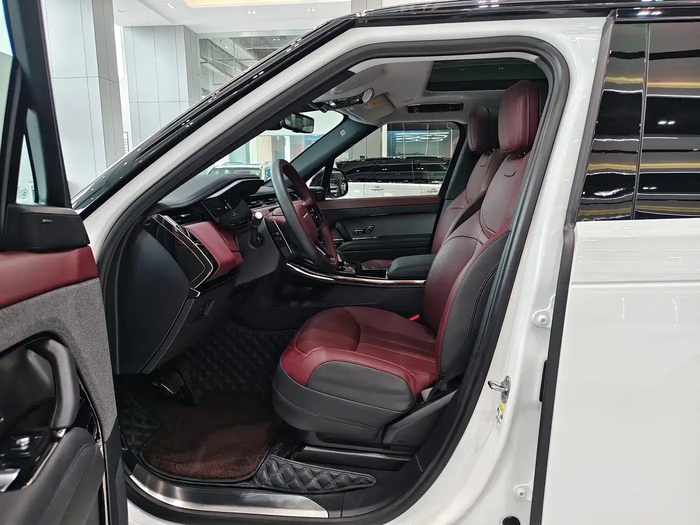 Land Rover Range Rover Sport 2024 400PS Dynamic SE фото 6