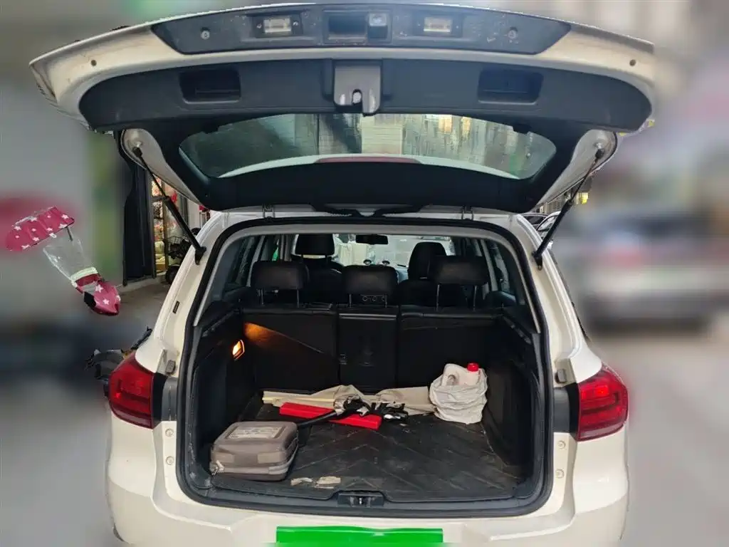 Volkswagen Tiguan 2015 1.8TSI Automatic 2WD Highline фото 10