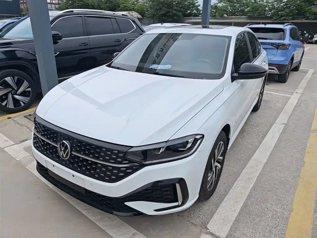 Volkswagen Lavida 2024 Model 300TSI DSG Starlight Leading Edition