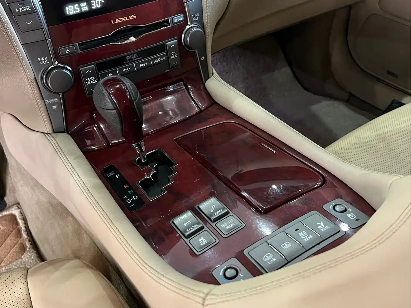 Lexus LS 2006 460L фото 14