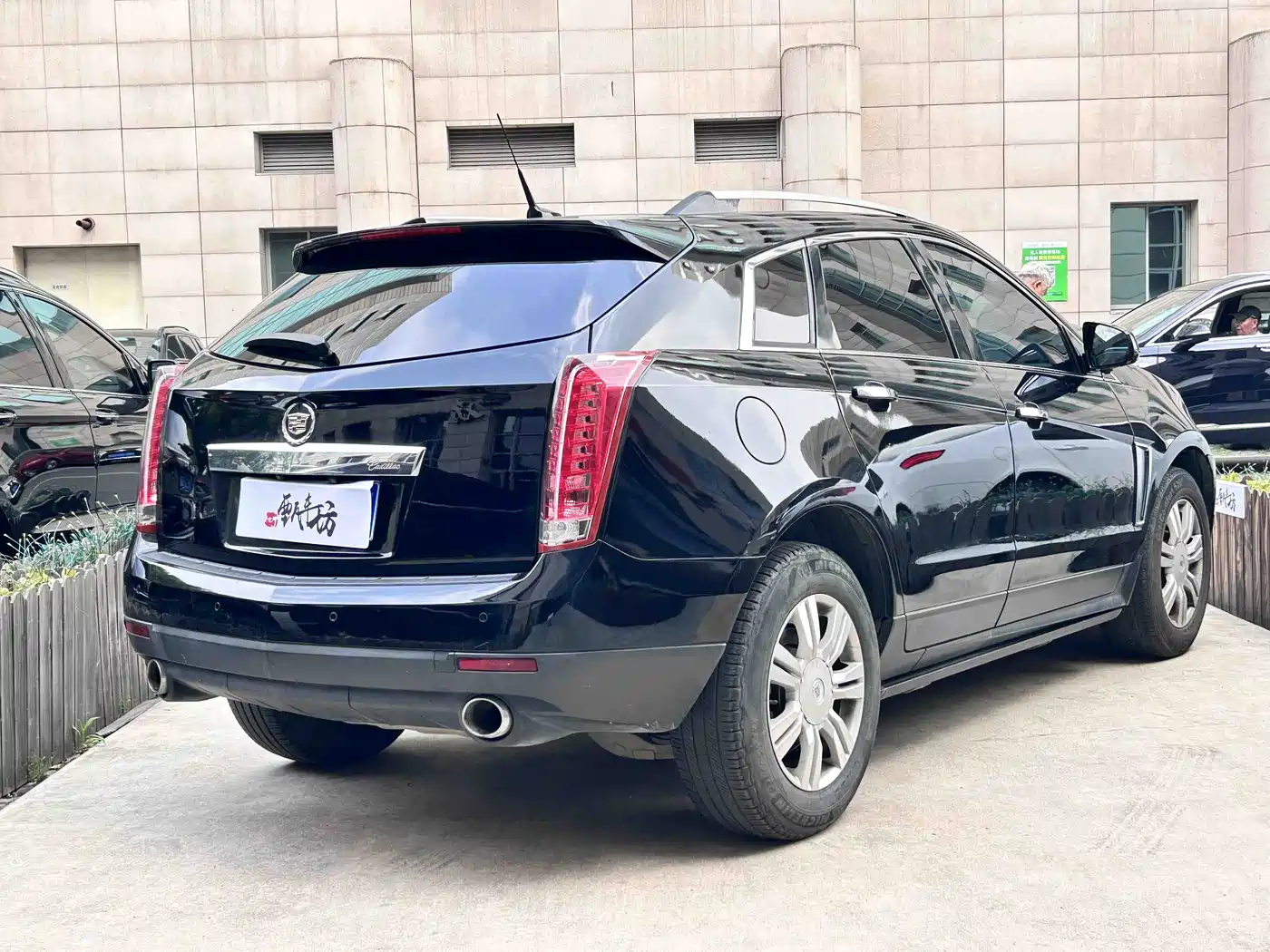Cadillac SRX 2015 3.0L Elite фото 3