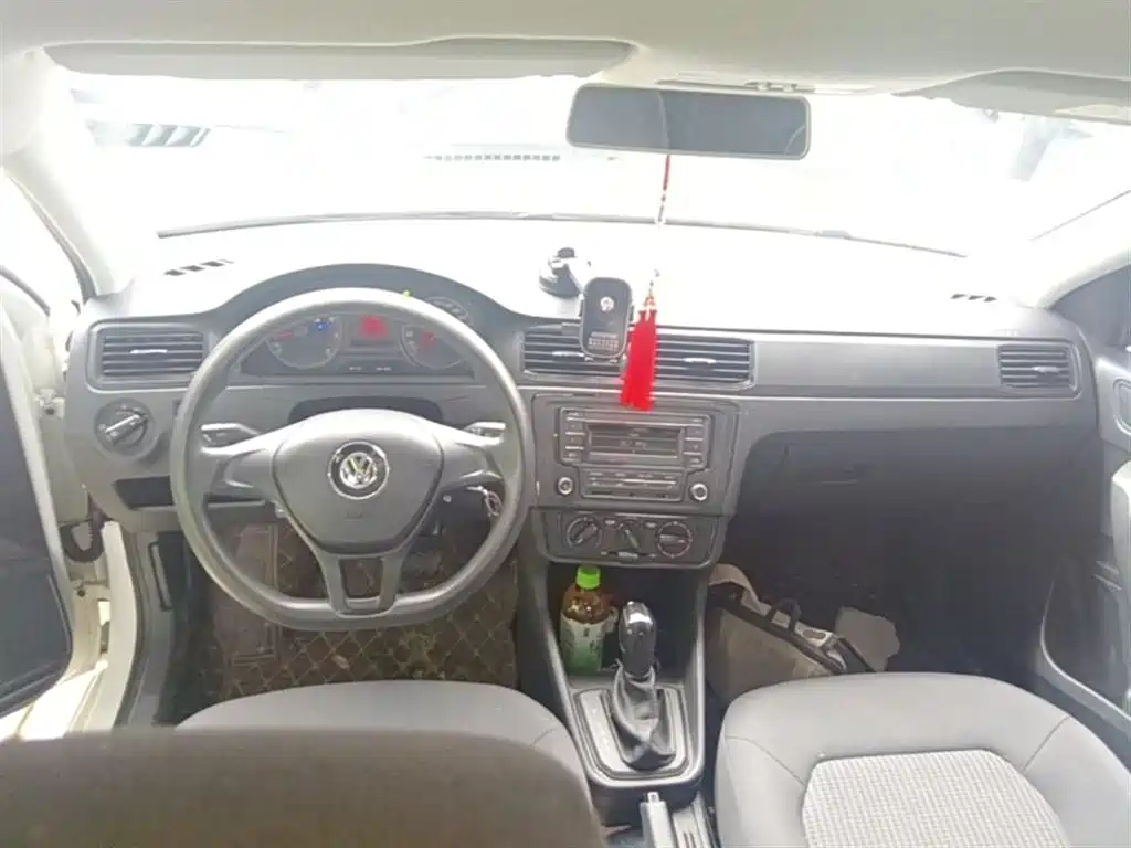 Volkswagen Santana 2016 1.6L Automatic Trend Edition фото 10