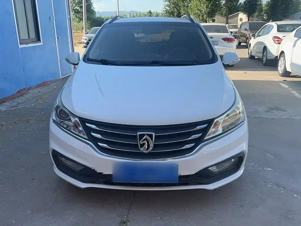 Baojun 310 2017 2016 1.2L Manual Luxury Type