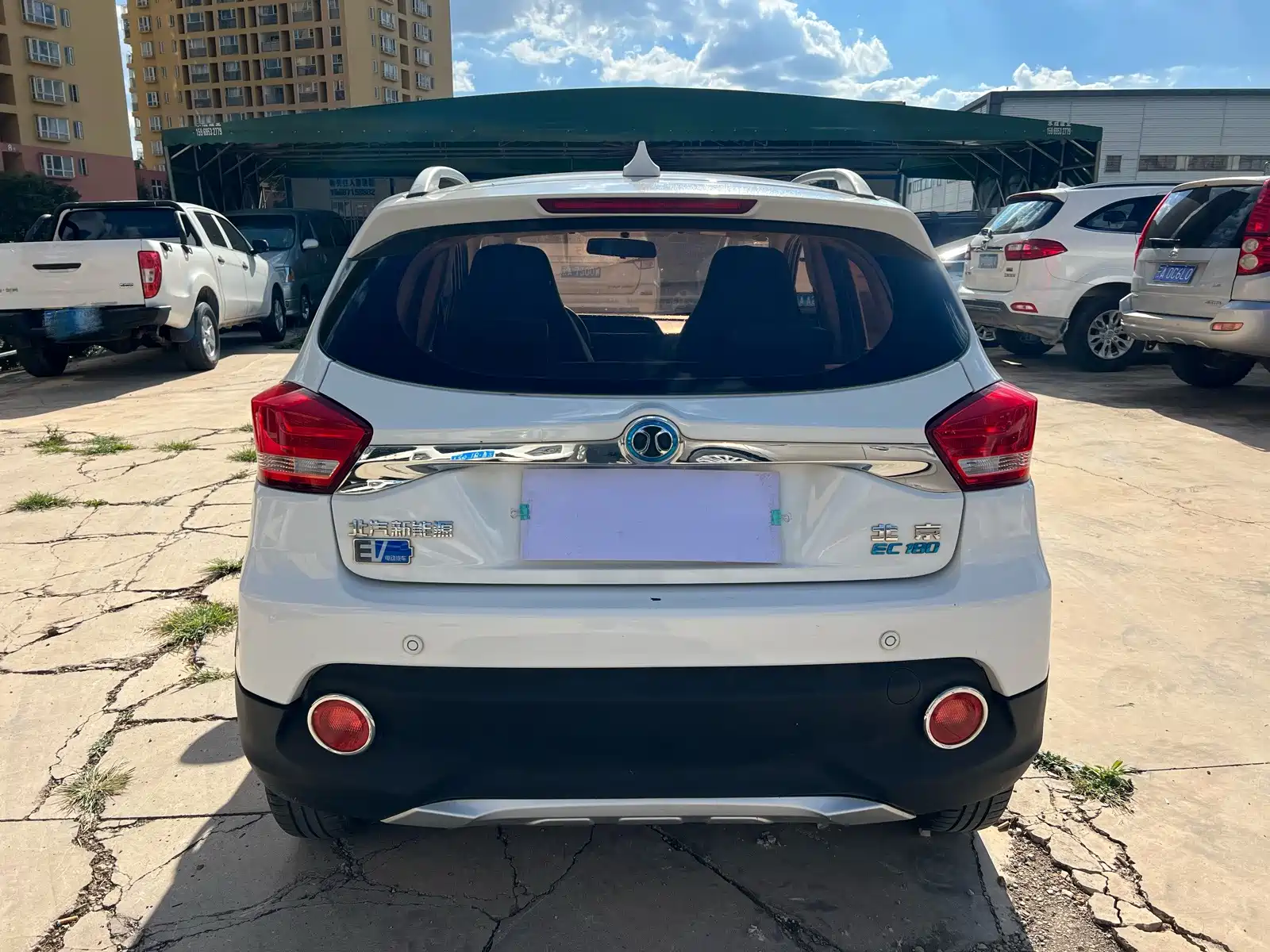 صورة 10 - BAIC New Energy EC